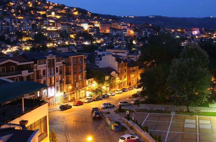 Панорамна снимка от хотел във Велико Търново
